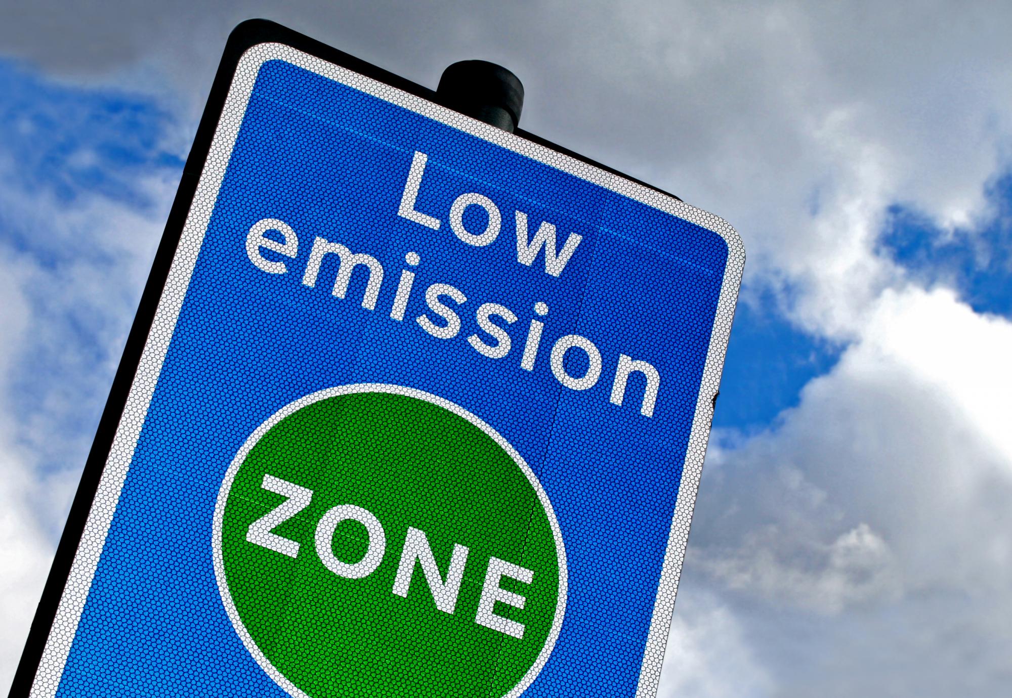 Low emissions zone sign.