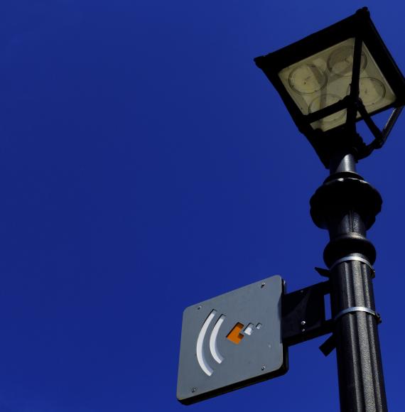 Smart lamppost