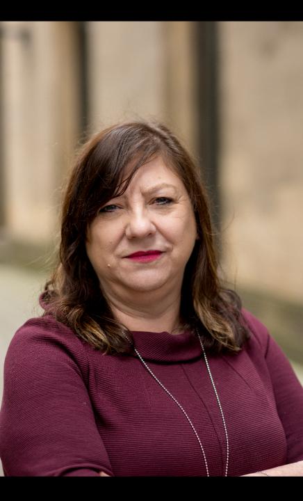 Joanne Roney Headshot
