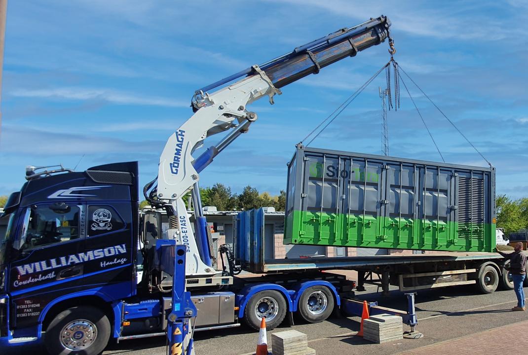 StorHub crane offloading product