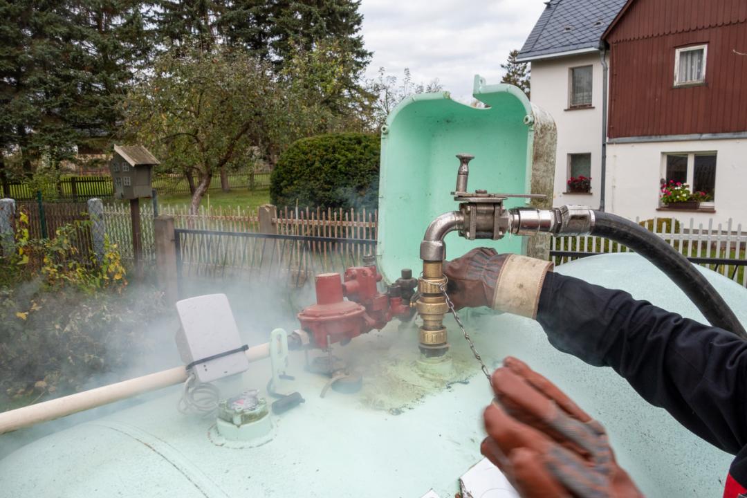 LPG tank being refilled