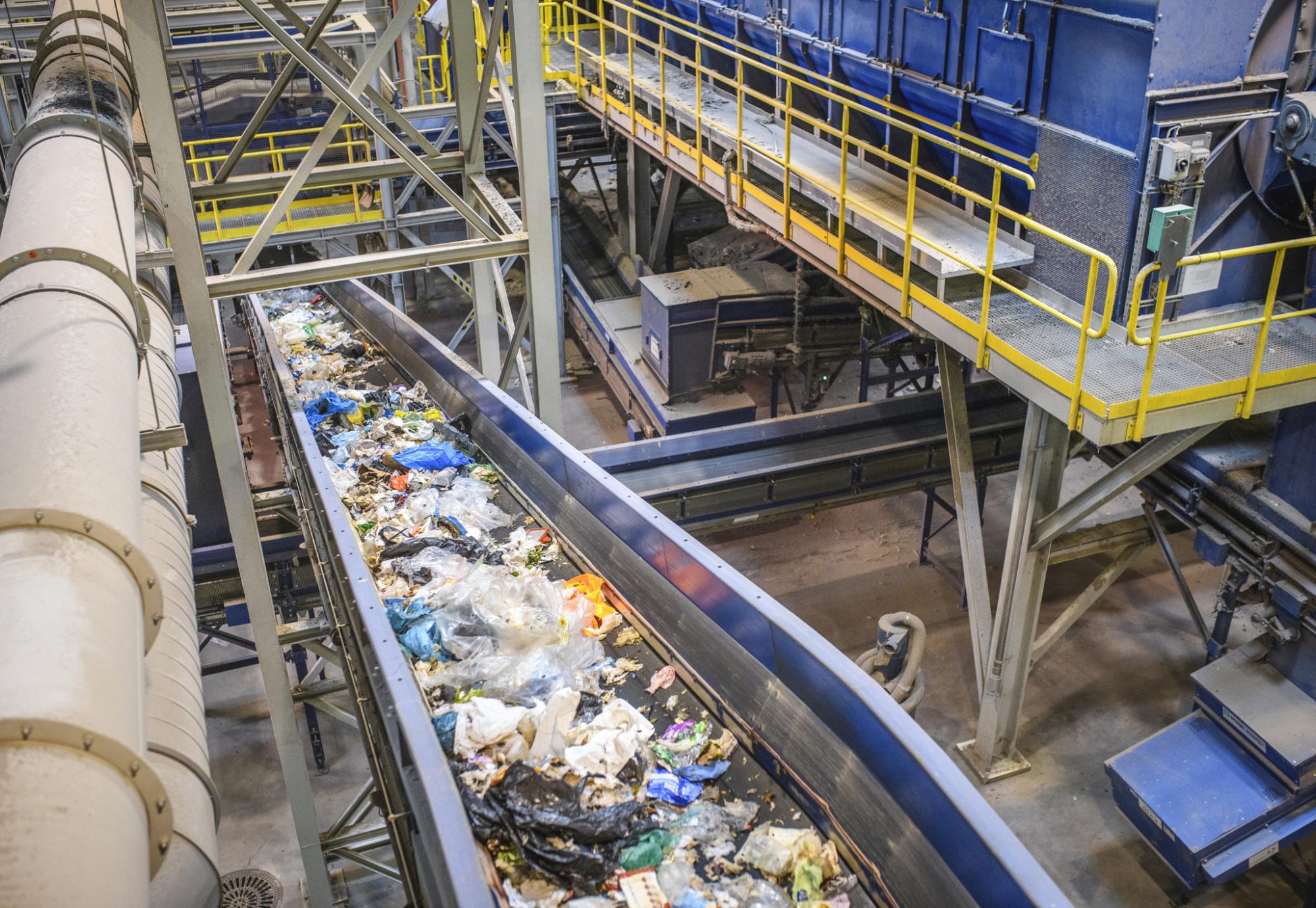Plastics recycling plant in operation