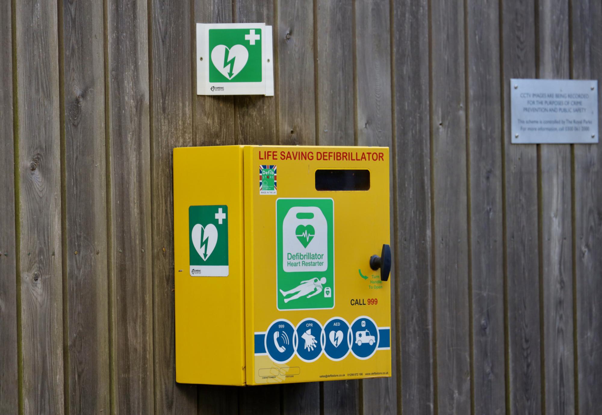 Defibrillator