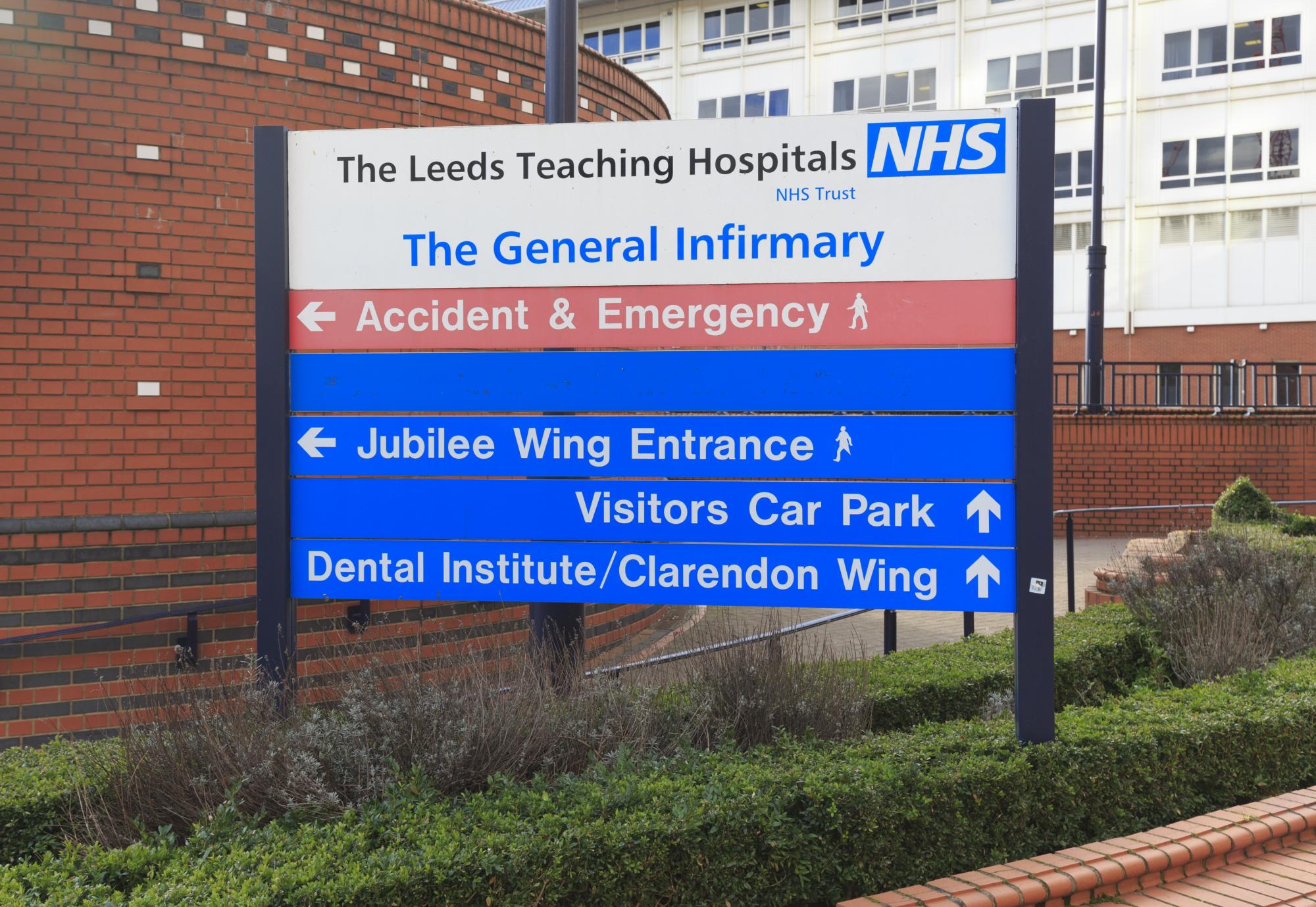 signpost at the entrance to Leeds General Infirmary