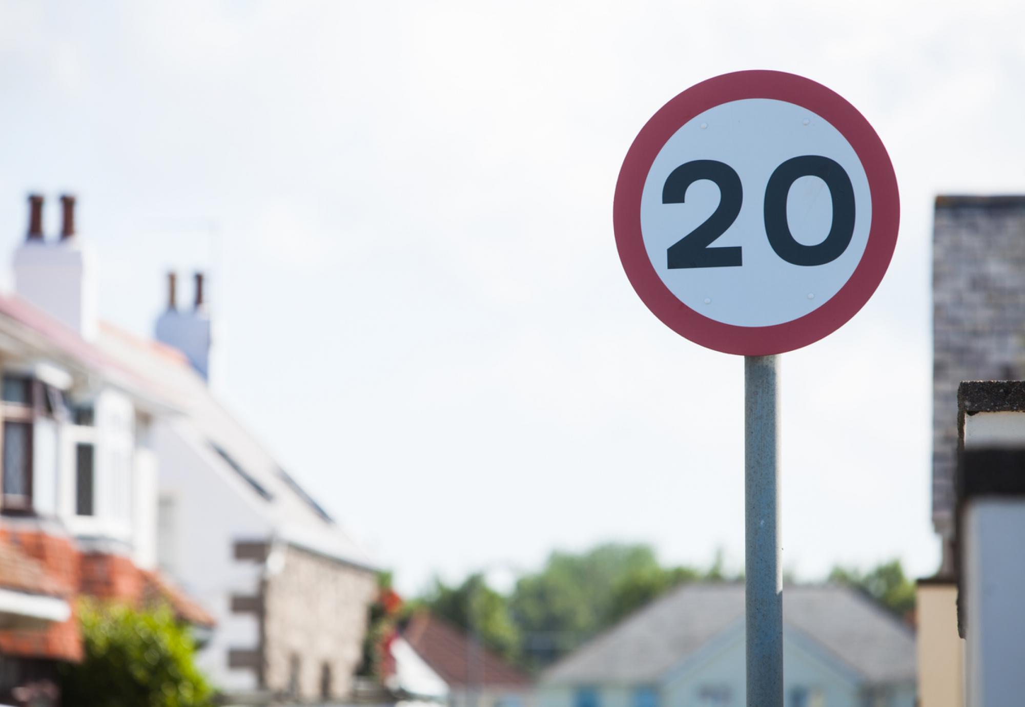 image of a 20kmh speed restriction road sign.