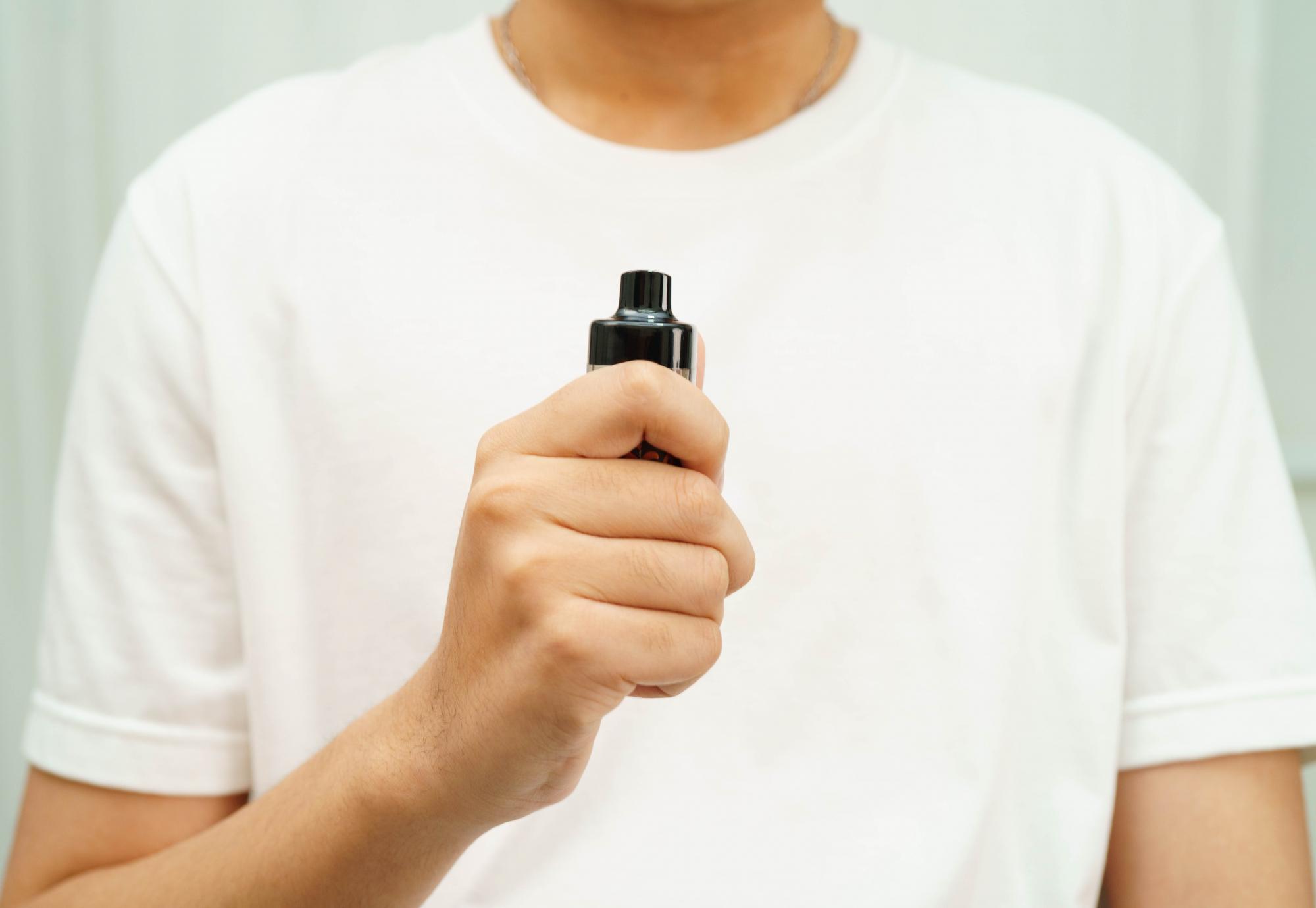 Teenager vaping