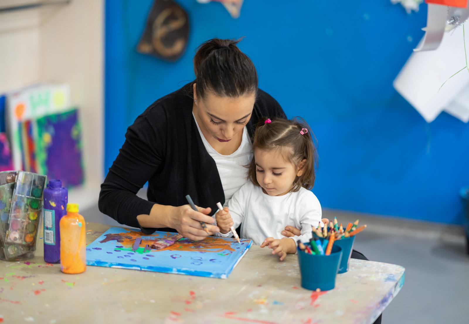 Government launches new early years teacher degree apprenticeships