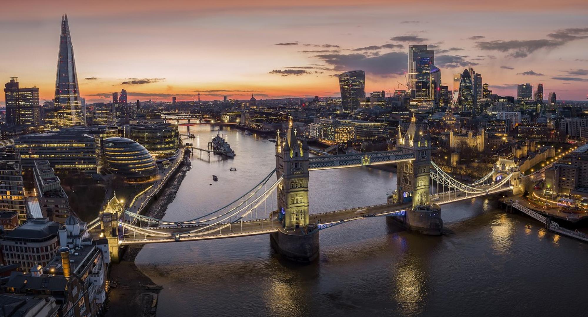 London skyline at dusk