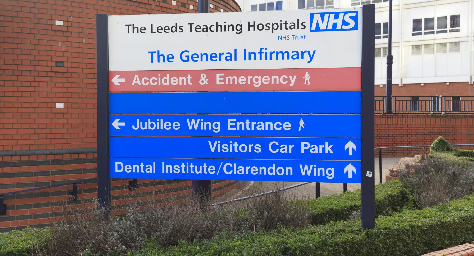 signpost at the entrance to Leeds General Infirmary
