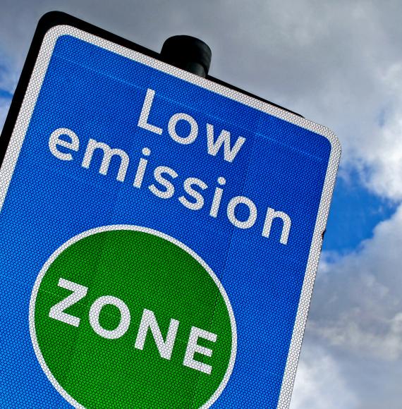 Low emissions zone sign.