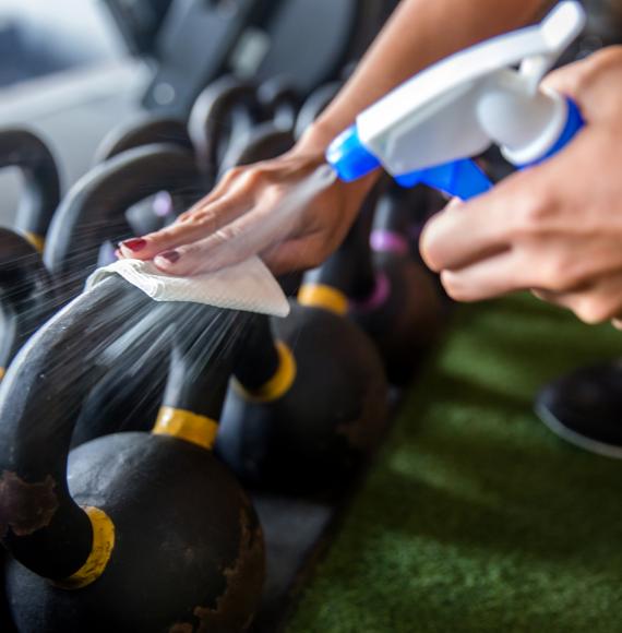 Spraying kettlebells