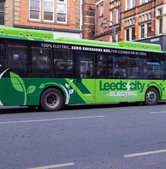 Photo taken in the Leeds City Centre showing an electric bus in the city, the bus is 100% Electric with zero Emissions for cleaner air in the Leeds City Centre