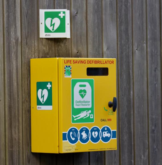 Defibrillator