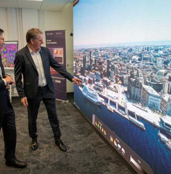 Mayor Steve Rotheram with Mayor of Busan