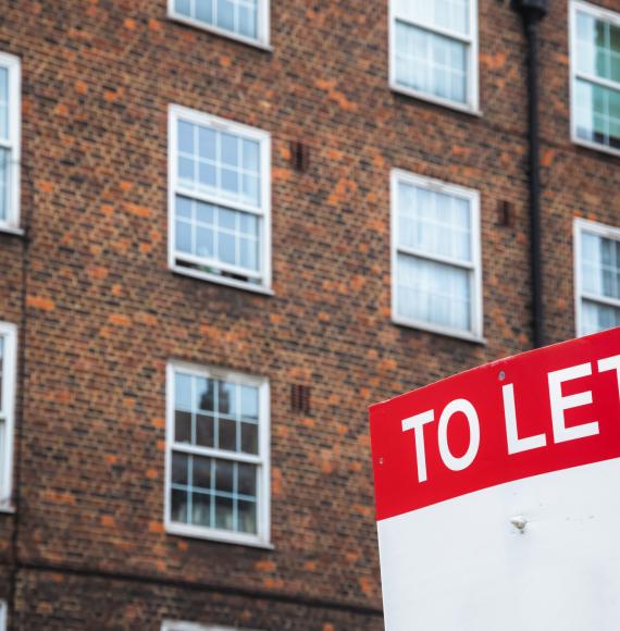 To let sign outside a building in London