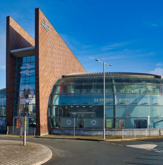 St Helens Central station